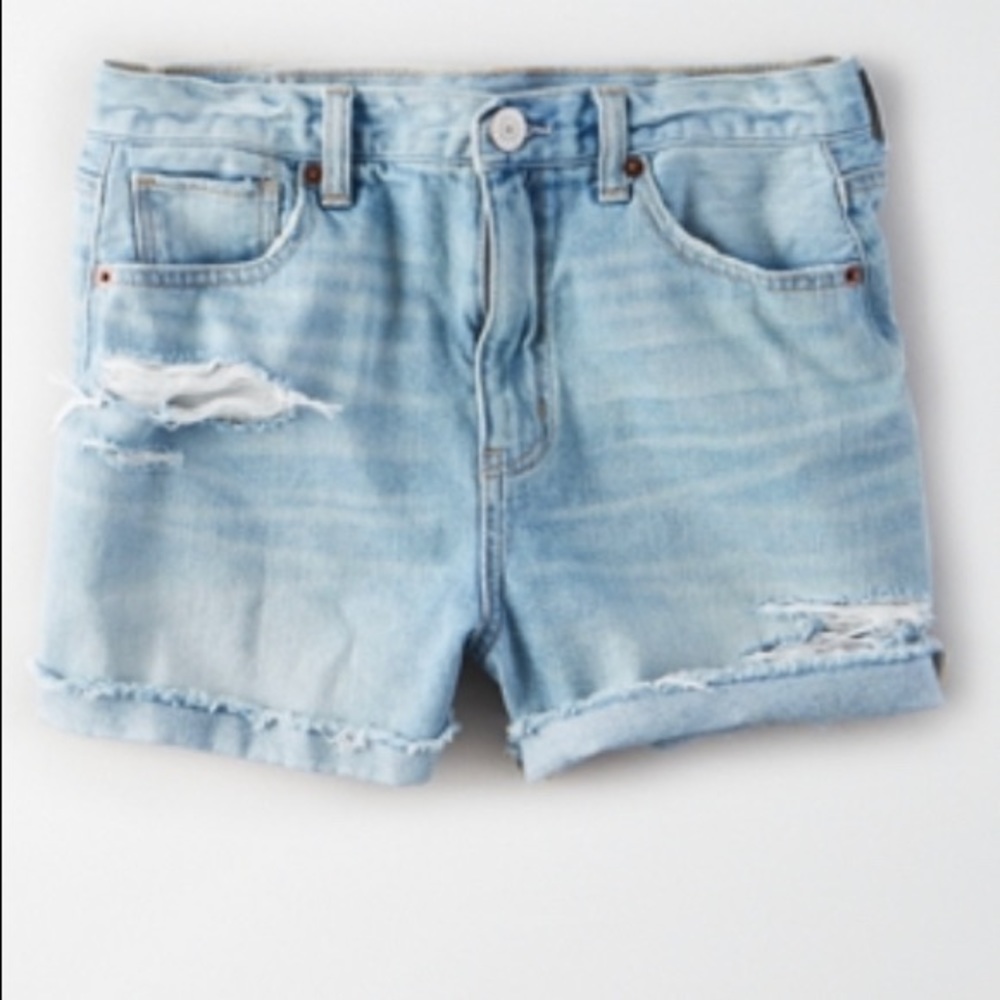 AE Mom Short